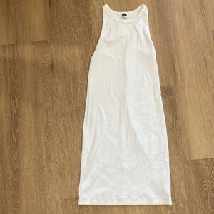 White bodycon casual dress